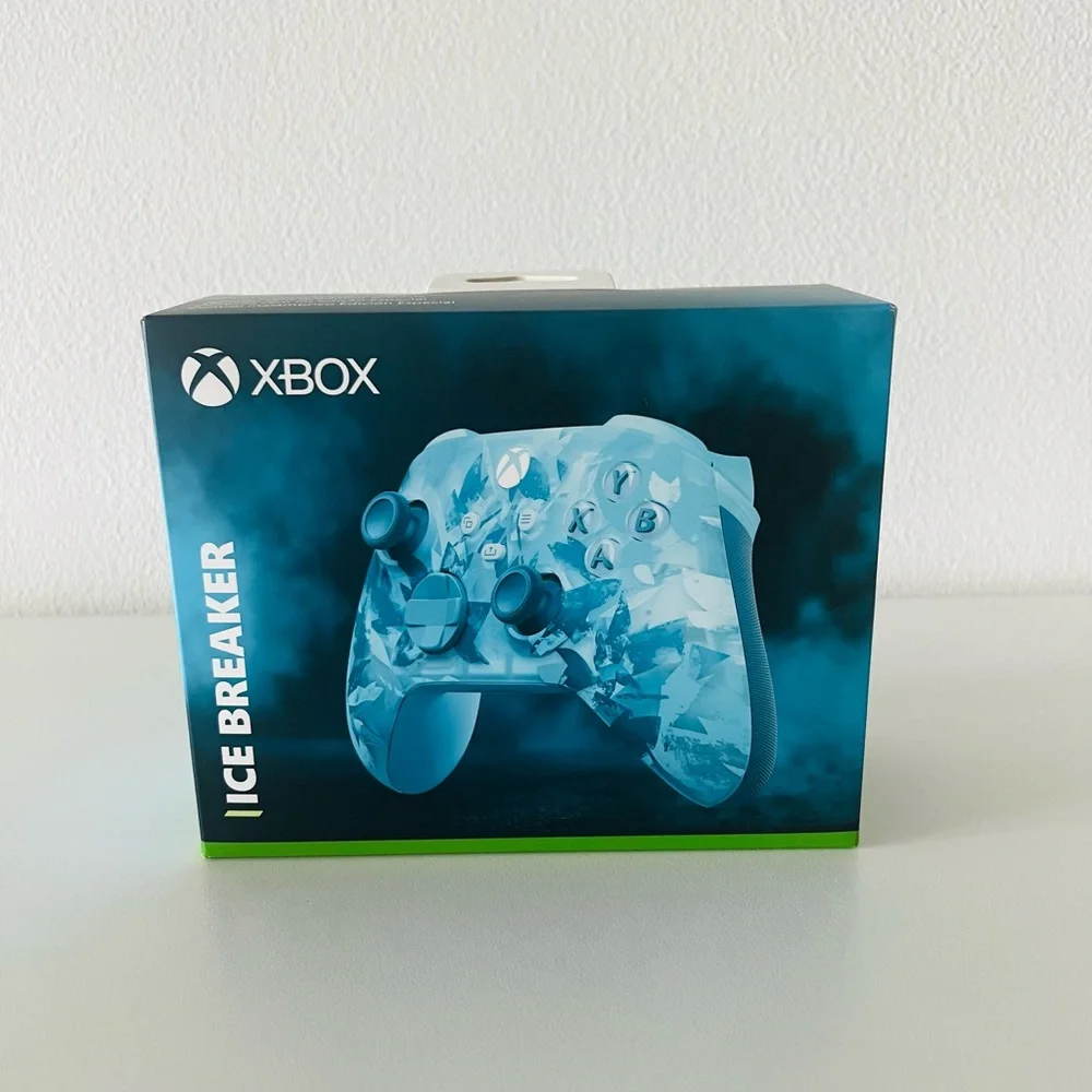 Xbox Bundle: Ice Breaker Wireless Controller + Original Battery and USB-C Cable
